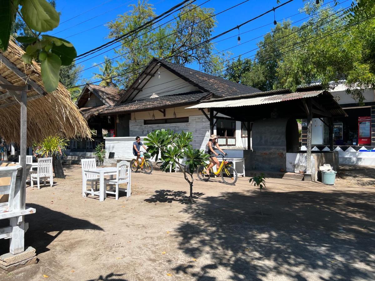 Gita Gili Bungalow Hotel Gili Air Exterior photo